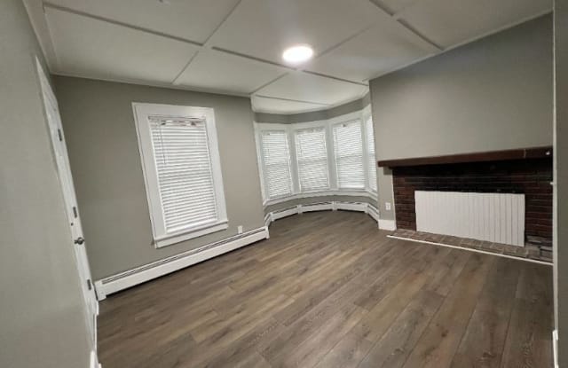197 Hilldale Ave 1 - 197 Hilldale Avenue, Haverhill, MA 01832