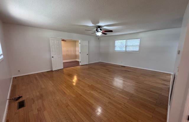 3 bedroom 1 bath house in Calloway County Gallery 4