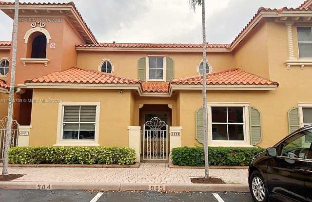 4929 Tradewinds Ter - 4929 Tradewinds Terrace, Dania Beach, FL 33312