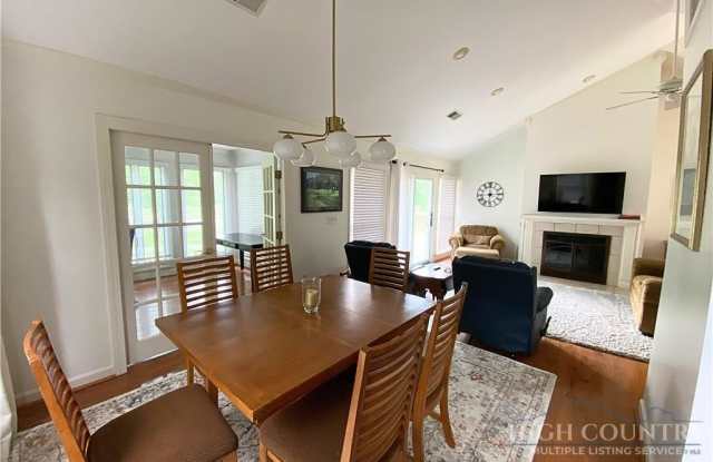312 Glenwood Drive Gallery 4