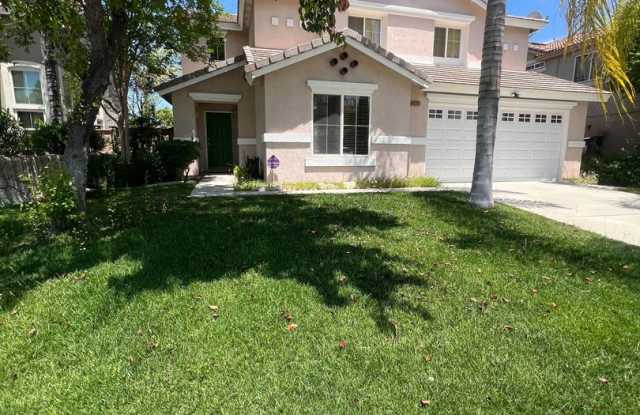 Spacious 6-Bedroom Home with Loft in Prime Moreno Valley Location photos photos