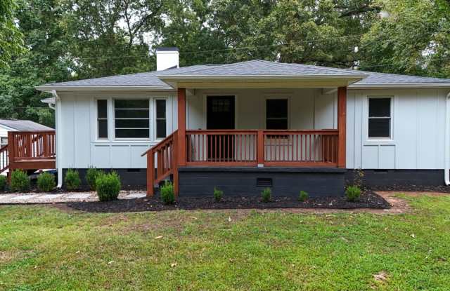 3 Bedroom Home in Anderson Gallery 1