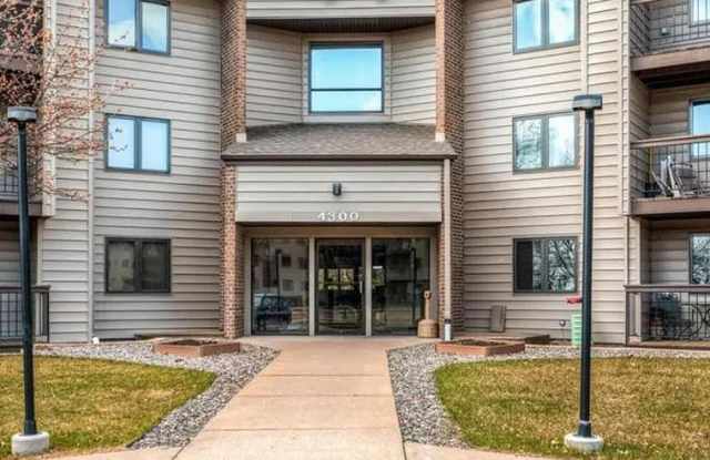 4300 Trenton Ln N Apt 102 - 4300 Trenton Lane North, Plymouth, MN 55442