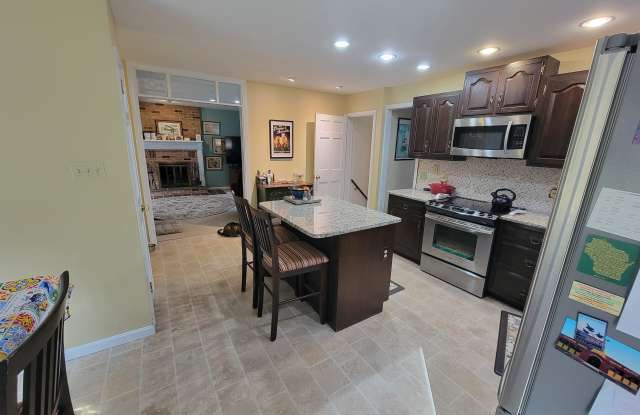 310 4th St photos photos