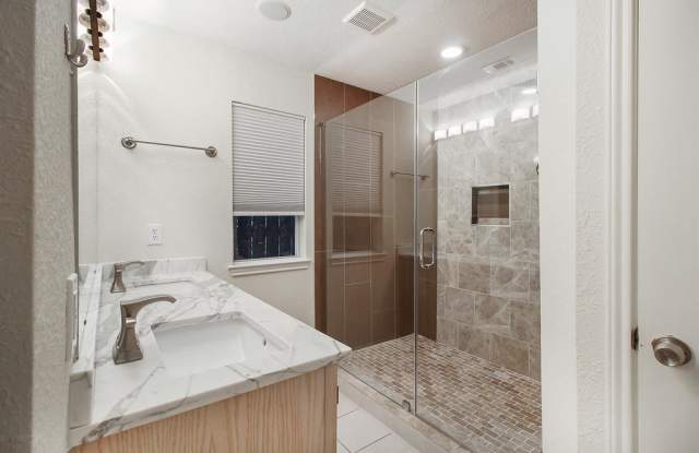 1815 Creek Drive Gallery 4