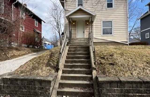 2171 SW 16th St Akron OH 44314 photos photos