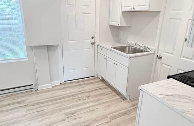 2BR Townhome in Claymont | Near I-95 & Transit photos photos