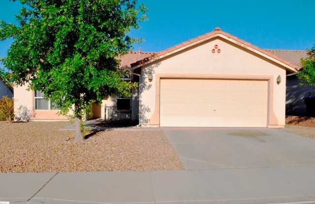 Single Story Three Bedroom Home in the Heart of Henderson Gallery 1