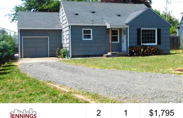 Adorable 2 Bedroom 1 Bath House With A Large Bonus Room photos photos