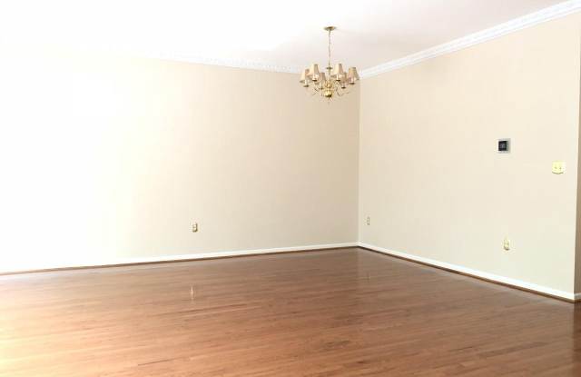 6565 MCKENNA WAY Gallery 4