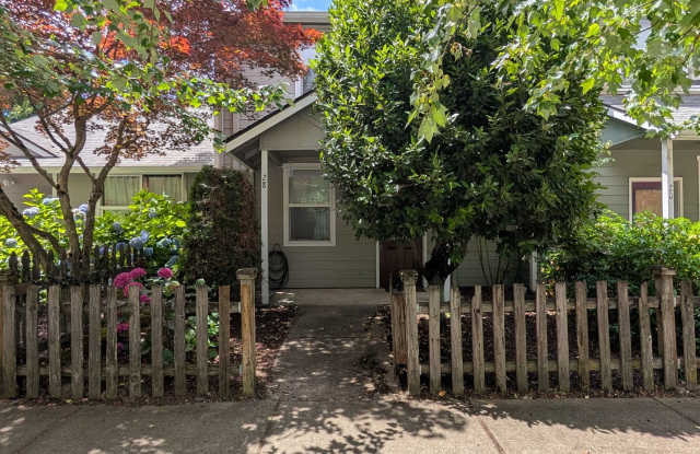 3 Bedroom, 2 Bath Home Close To Skinner Butte! photos photos 3 Bedroom, 2 Bath Home Close To Skinner Butte! photos photos