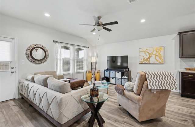 8113 Cattlemen Drive Gallery 4