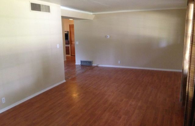 4 Bedroom in Hudson Park off Cedar Gallery 4