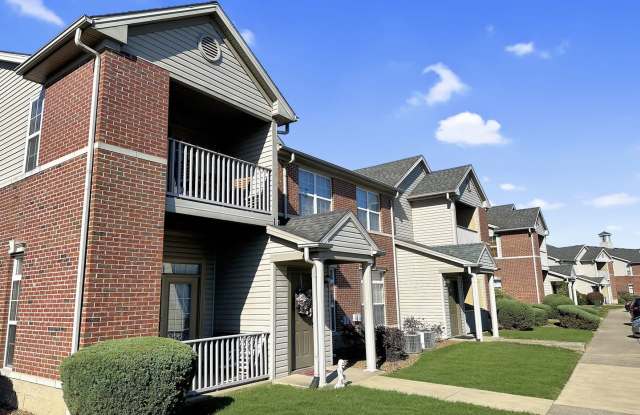 Walking Trails*******Castle School System********Large 3 Bedroom Gallery 3