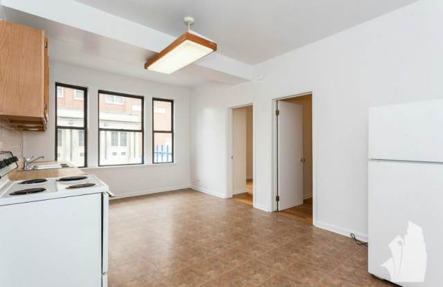 2323 North Kedzie Boulevard Gallery 4
