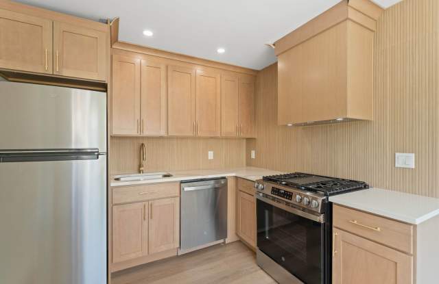 Newly Renovated 4-Bedroom, 2-Bath Home for Rent in Magnolia | Modern Updates & Spacious Yard Gallery 1