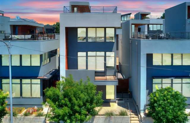*SPECIAL*Luxury Modern Contemporary 3 Bedroom 3.5 Bathroom Home in "SOSA" District/ Downtown OKC Gallery 3