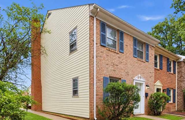 3 Bedroom End Unit Townhouse in Spotsylvania Gallery 1