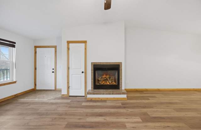 2 Bed 2 Bath Condo - Near Shopping! photos photos