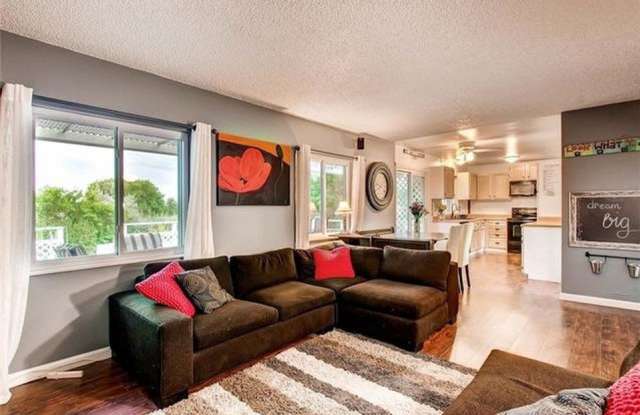 230 Summit Circle Gallery 3