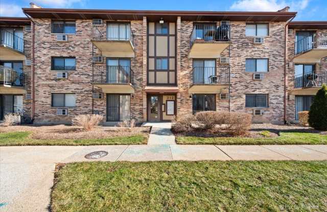 312 Klein Creek Court unit: B - 312 Klein Creek Court, Carol Stream, IL 60188