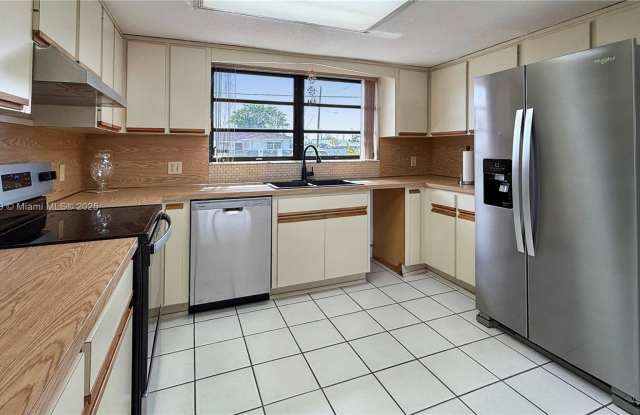 8877 SW 36th Street, Miami, FL 33165 photos photos