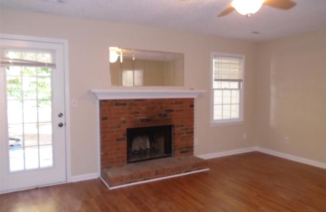 1411 Poplar Pointe Gallery 2