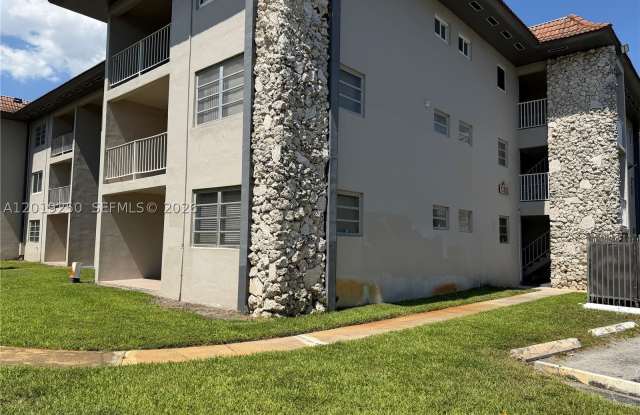 13900 Lake Placid Ct photos photos
