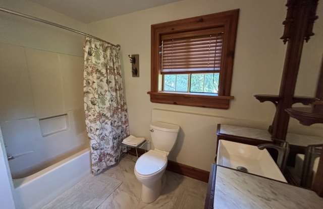 5030 Newtown Rd photos photos