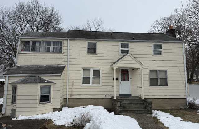 53 Glenwood Avenue unit: 3 photos photos