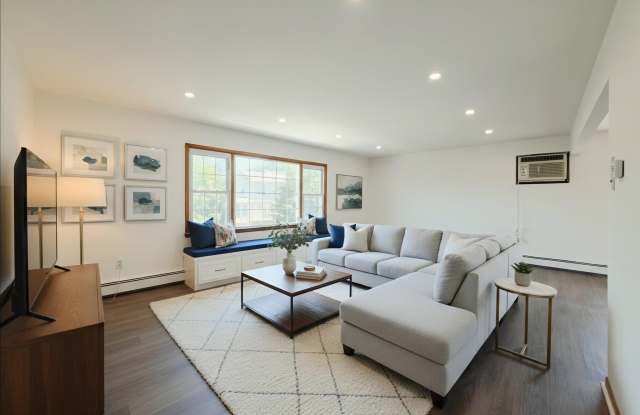 295 PAULANNE TERRACE Gallery 2