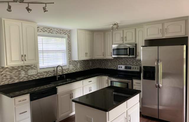 3 Bedroom, 2 Bath Ranch-Style home located in the Farmwood Subdivision! Gallery 3
