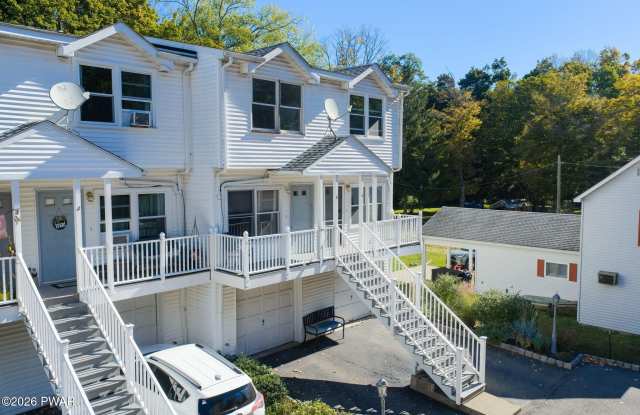 125 Sawkill Avenue Gallery 1