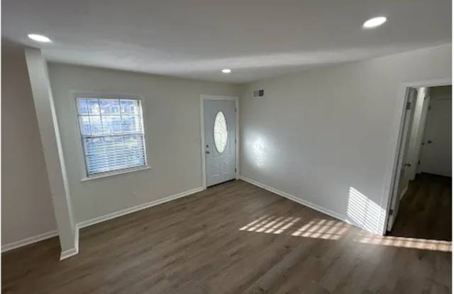1853 Kingsview Dr Gallery 4