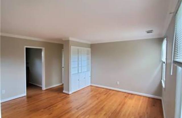 412 Wakefield Drive Gallery 2