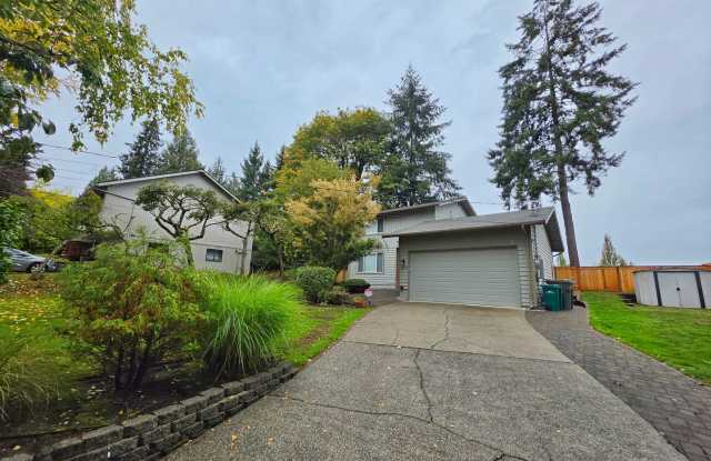 Beautiful 2 Story 3 Bed 2.5 Bath Gallery 1