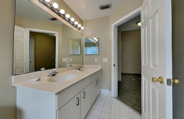 2096 Chapel Creek Road photos photos