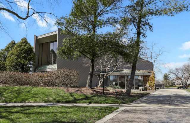 Modern Lakeside Retreat on Lincolnshire Fields Golf Course | 3 Bed, 2.5 Bath photos photos