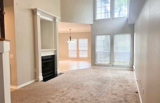 564 South Pierremont Drive - 1 Gallery 4