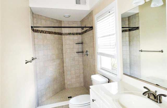 1809 SHORE DRIVE Gallery 4