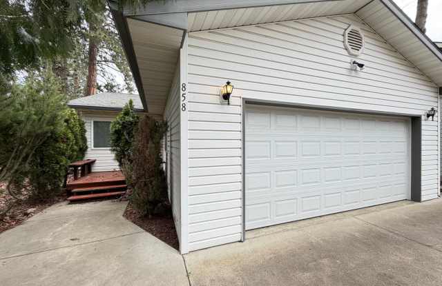 Downtown Coeur d'Alene Rancher photos photos