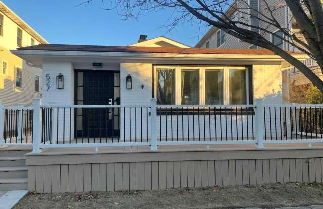 527 W Market Street W photos photos