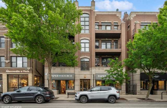 3543 N Southport Avenue Gallery 1