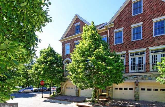 4902 DONOVAN DRIVE Gallery 3
