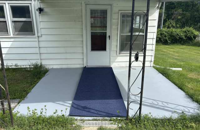 137 Kinley Drive Gallery 2