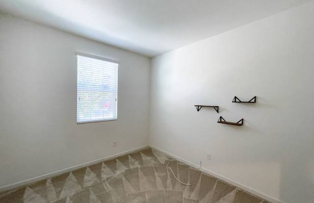 4 Bedroom house in Natomas Available for Rent! Gallery 4