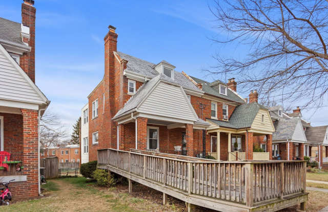 Stunning 3BR/2.5BA Home in Brookland – Available Now! Gallery 3