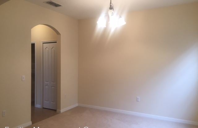 7152 Five Oaks Drive Gallery 3
