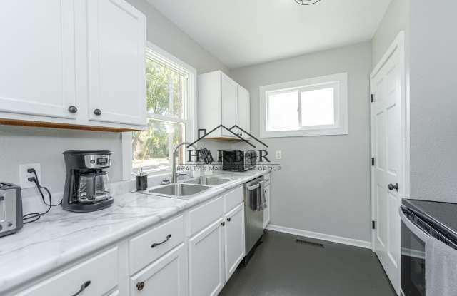 Furnished SE Rochester Home Available Now! photos photos