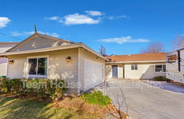 22327 Espuella Drive Gallery 2